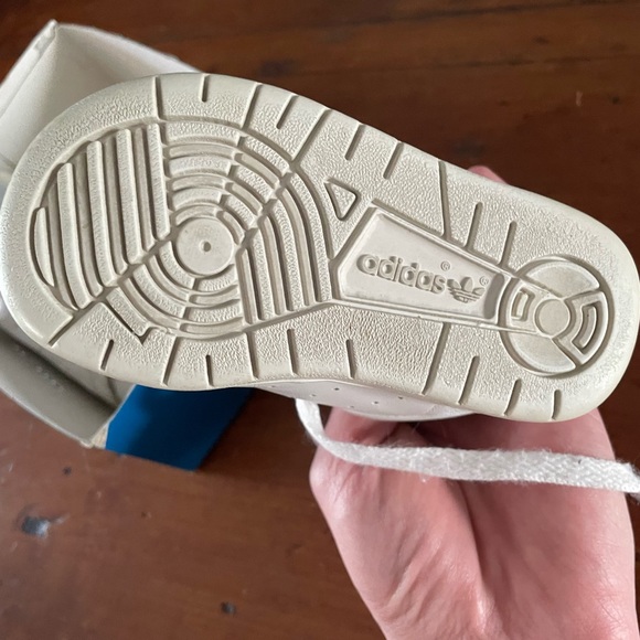 SUPER CUTE VINTAGE BABY/TODDLER ADIDAS STAN SMITH SHOES WHITE & GREEN SIZE 5 BOX - Picture 14 of 16